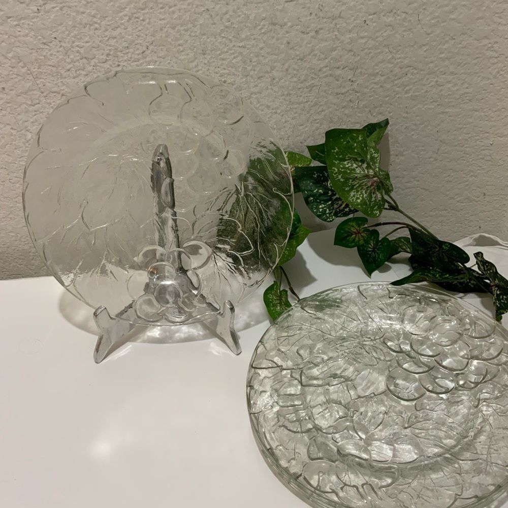 (4) Vintage Clear Glass Embossed Dinner Plates Grapes KIG Indonesia 10.25" G3